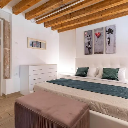 Palazzo Preziosa - Rialto Apartment Venice