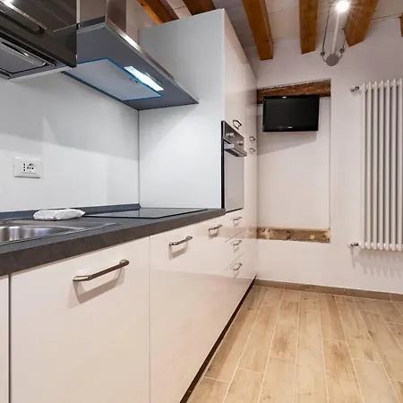 Palazzo Preziosa - Rialto Apartmán *