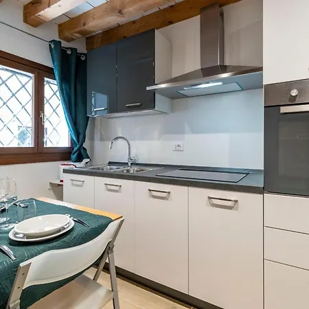 Palazzo Preziosa - Rialto Apartment *