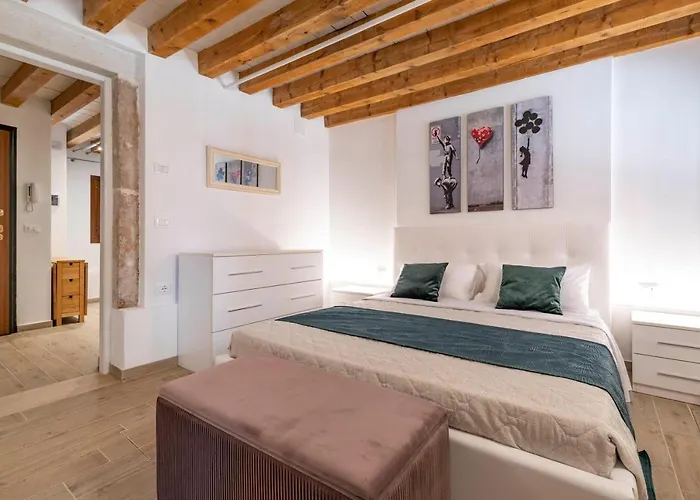 Palazzo Preziosa - Rialto Apartman Velence